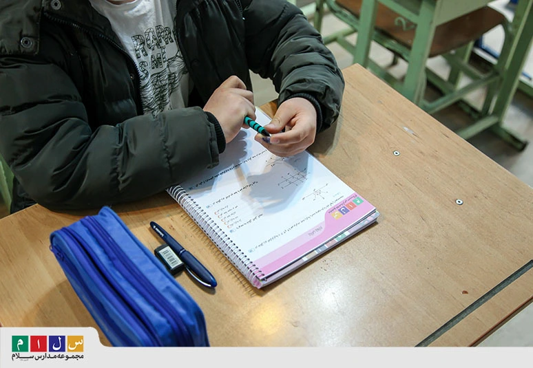  استقلال دانش آموز در مدارس بدون کیف