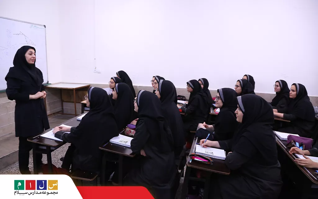 بهترین مدارس دخترانه دوره متوسطه اول منطقه ۴ تهران